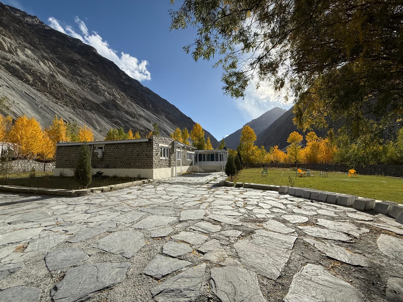 Dhee Eco-Resort scenic surroundings